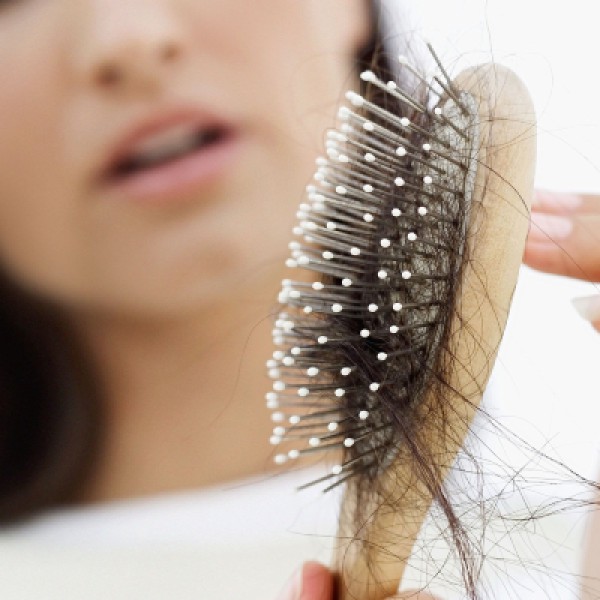 Các cách ngưng rụng tóc hiệu quả mà ai cũng có thể áp dụng