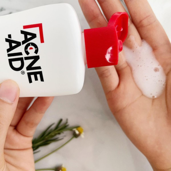 Sữa rửa mặt Acne - Aid Liquid Cleanser cho da dầu nhờn và giúp ngừa mụn